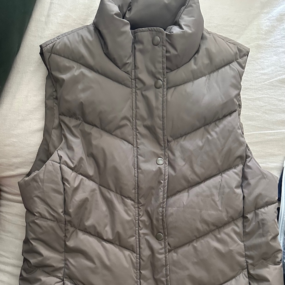 Gap Puffer Vest Size M